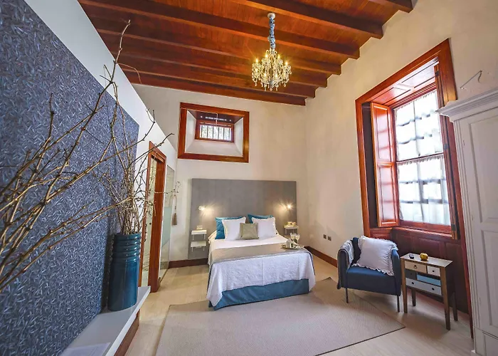 Aparthotel Delmás Emblemático