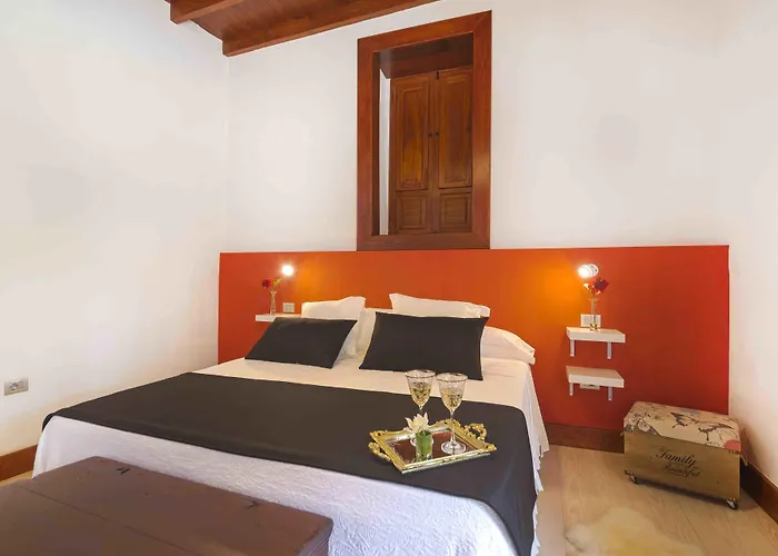Delmás Emblemático Aparthotel