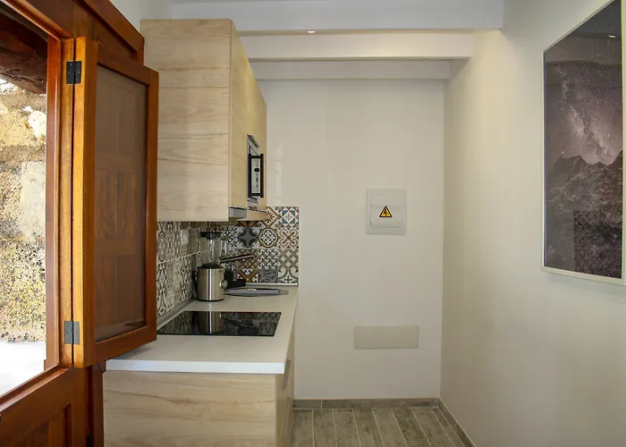 Delmás Emblemático Aparthotel 3*