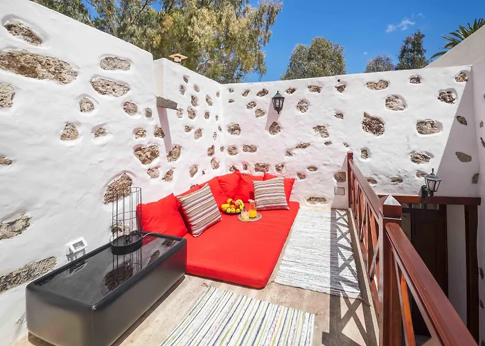 Delmás Emblemático Aparthotel Haría