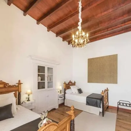Aparthotel Delmas Emblematico Haria