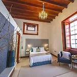 Aparthotel Delmas Emblematico